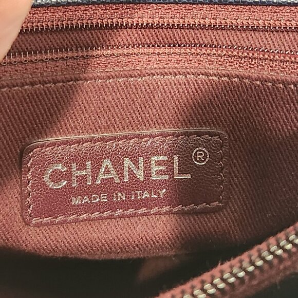 Chanel Caviar Quilted Navy Blue Flap-bag, Authentic - Picture 10 of 16